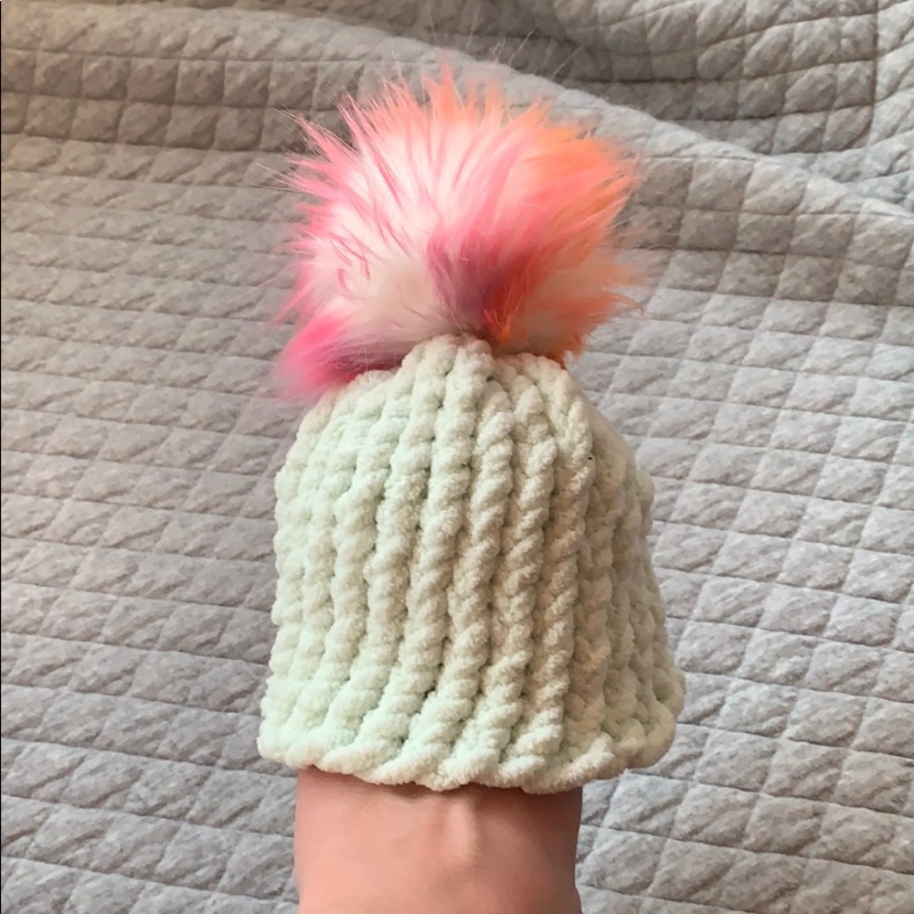 HANDMADE INFANT/NEWBORN TOQUES